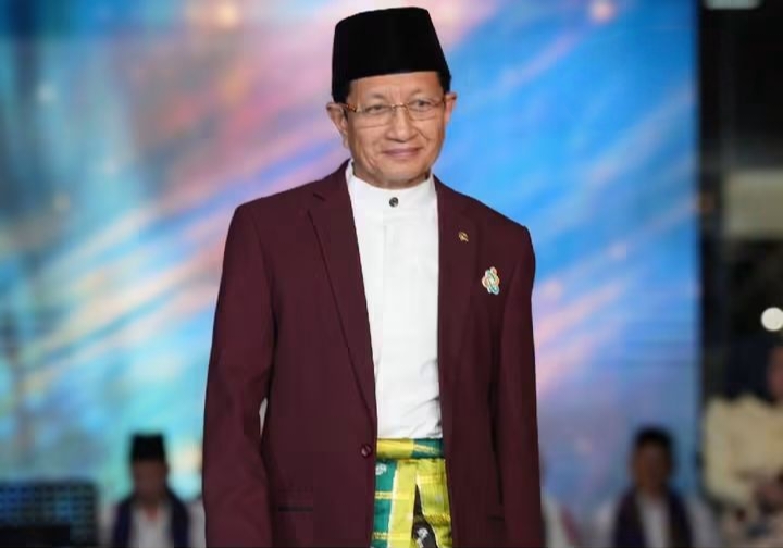 Kemenag, Menteri Agama Nasaruddin Umar Menggagas Gerakan Kenakan Sarung & Peci 1 kali Bagi ASN