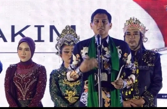 Mega Proyek Rp 1.600 Triliun, Bupati Lucky Hakim Pesan Jangan Jadi Kuli